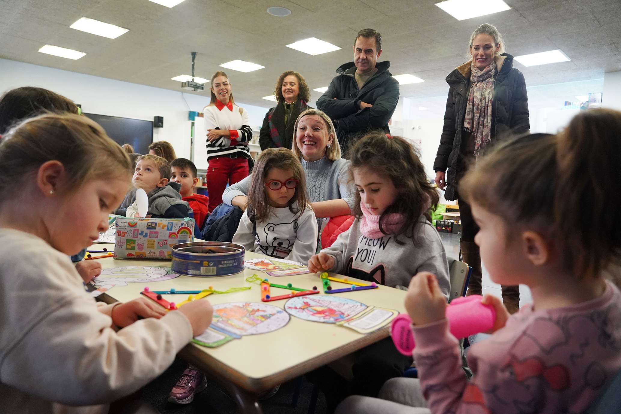 La consejera de Familia e Igualdad de Oportunidades visita el programa 'Conciliamos Navidad'