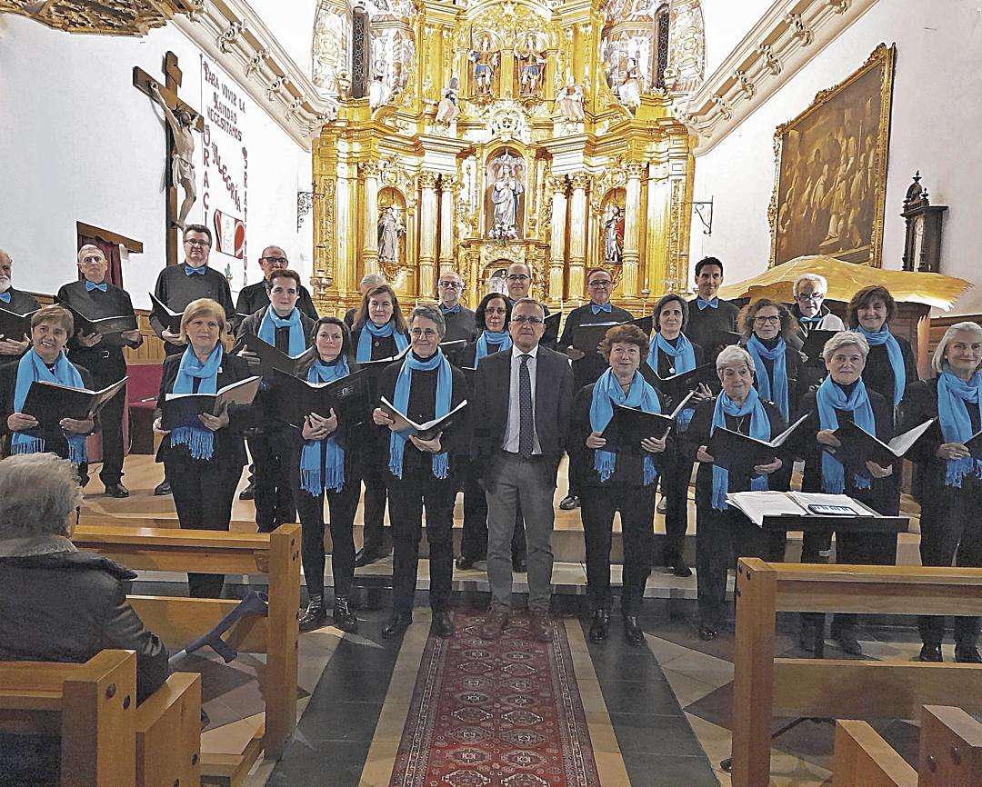 Grupo Coral Amadeus dirigido por Jesús Garcimartin Palomares.