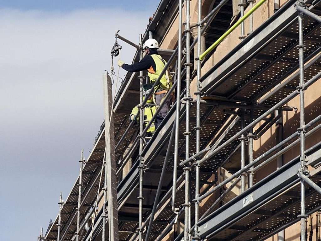 Comercio y hostelería consideran negativa la reducción de la jornada laboral de 37,5 horas semanales 3 05 1