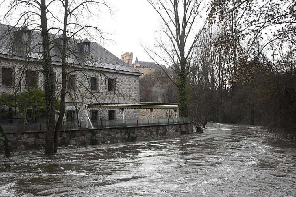 Cuatro tramos fluviales de la Cuenca del Duero en alerta y uno en alarma tras las lluvias