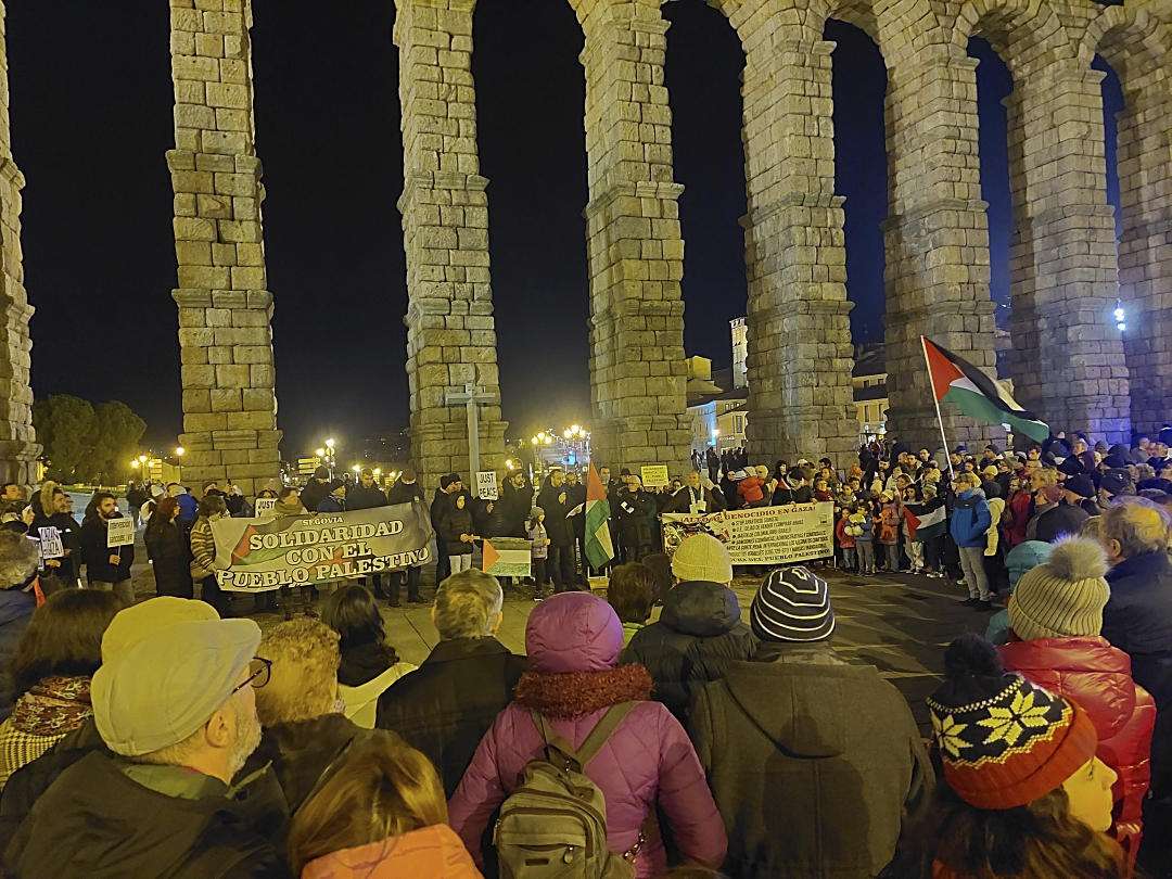 Concentración a favor de Palestina en el Acueducto.