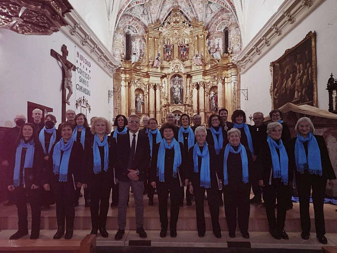 La Coral Amadeus en la iglesia parroquial de Cantimpalos.