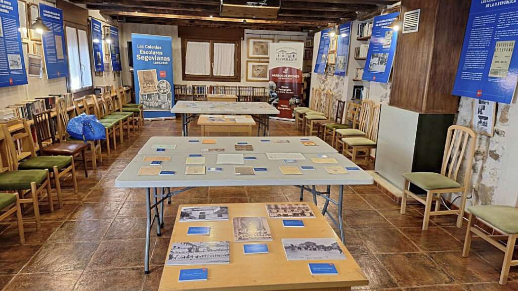 Vista general de la muestra en la sede de la Asociación El Corralón.