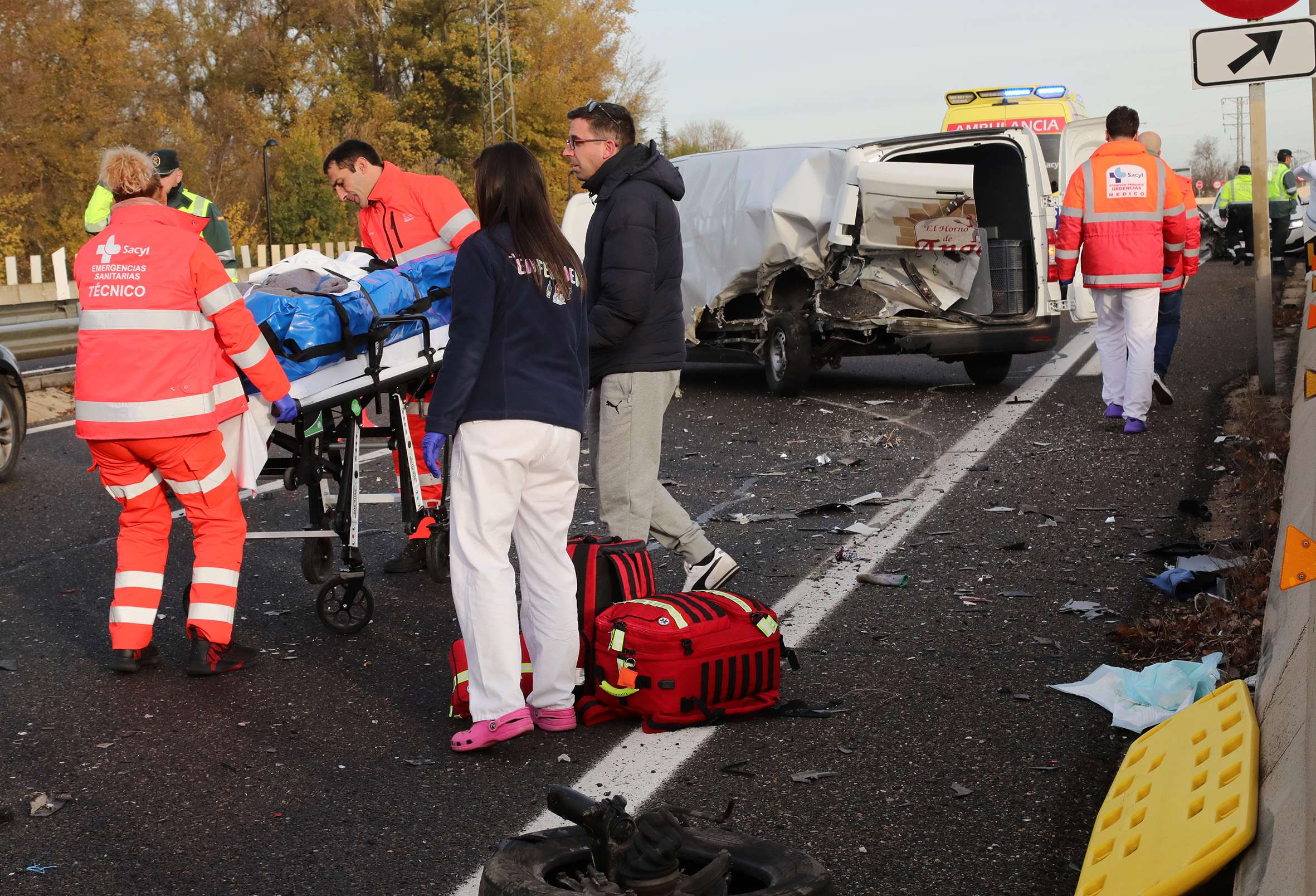Accidente de tr�co en el que una mujer ha resultado herida