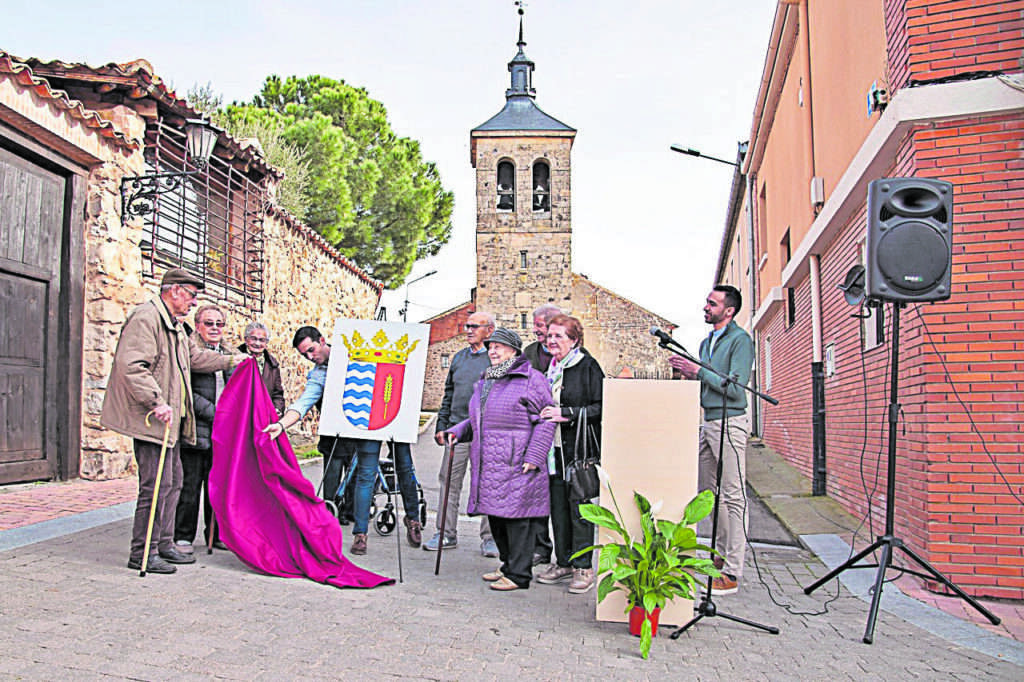 Bandera y Escudo ARMUÑA LHG 7644 LUIS HORCAJADA