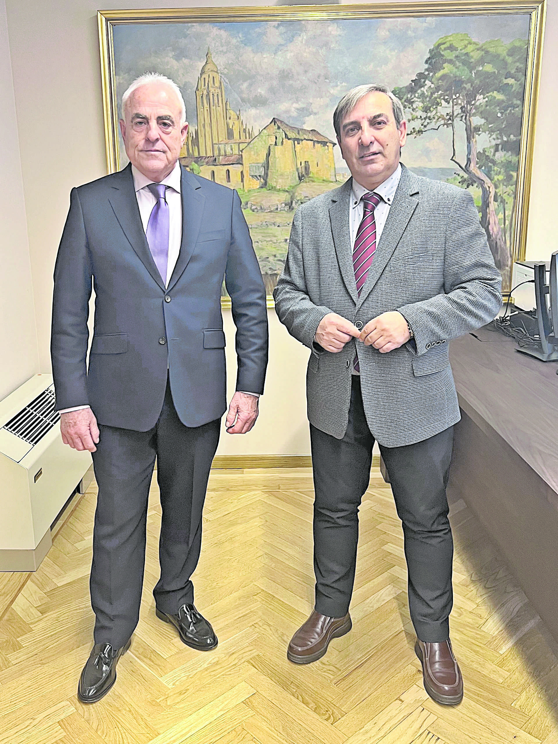 El delegado territorial y el alcalde de Fresno de Cantespino