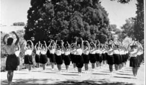 Gimnasia en la Sección Femenina Gimnasia en la Sección Femenina