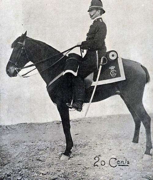 Guardia de Caballería hacia 1908 (colección particular). Guardia de Caballería hacia 1908 (colección particular).