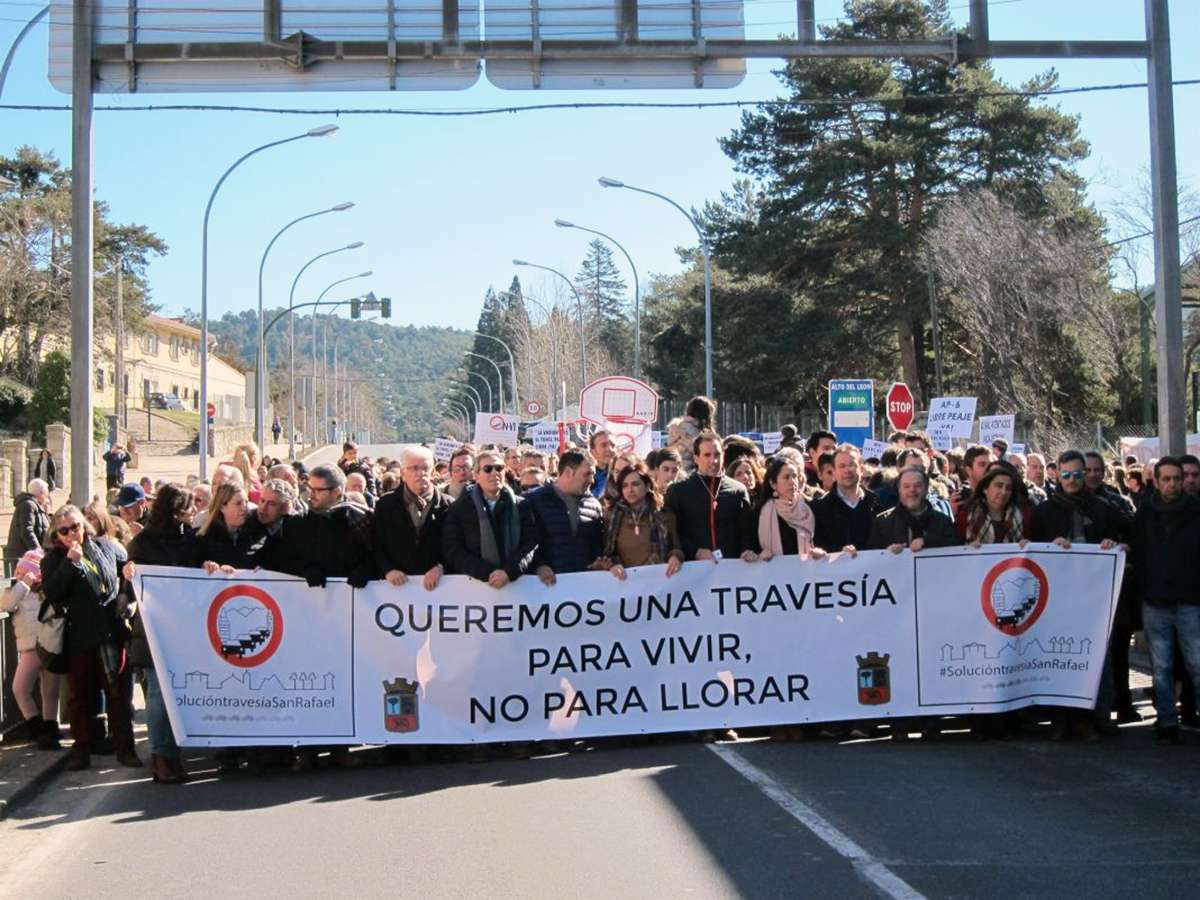 Manifestación en el año 2018 que agrupó a todas las fuerzas políticas de la localidad por una solución. Manifestación en el año 2018 que agrupó a todas las fuerzas políticas de la localidad por una solución.
