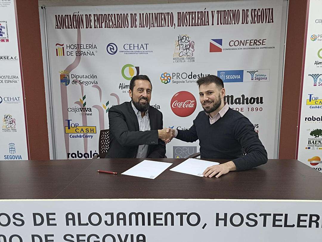 Acto en el que Hotuse creaba su nuevo departamento.