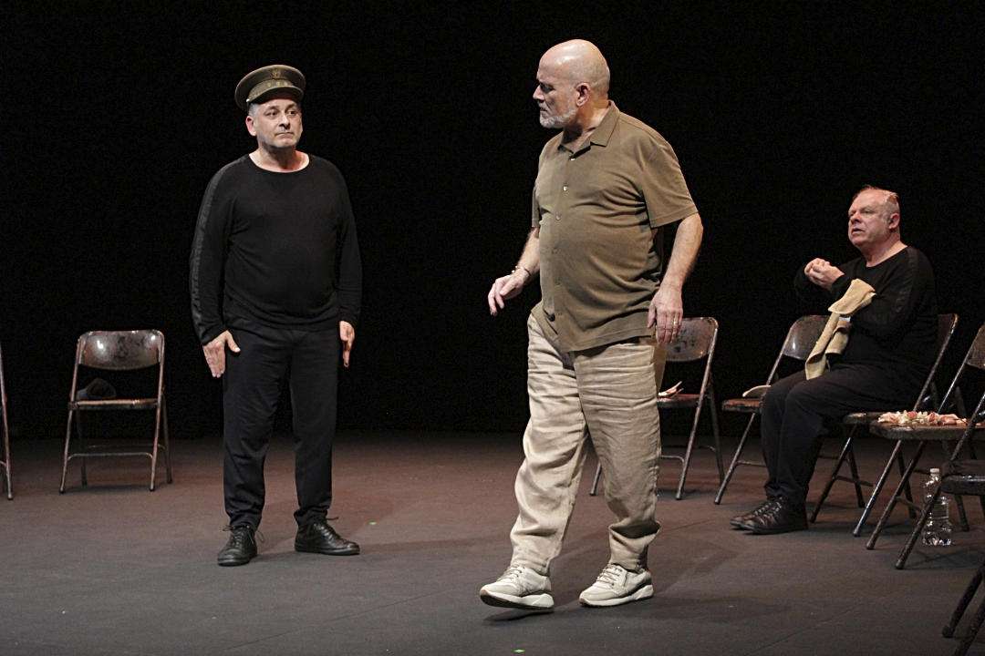 La obra ‘Hoy no estrenamos’ de L’om imprebís.