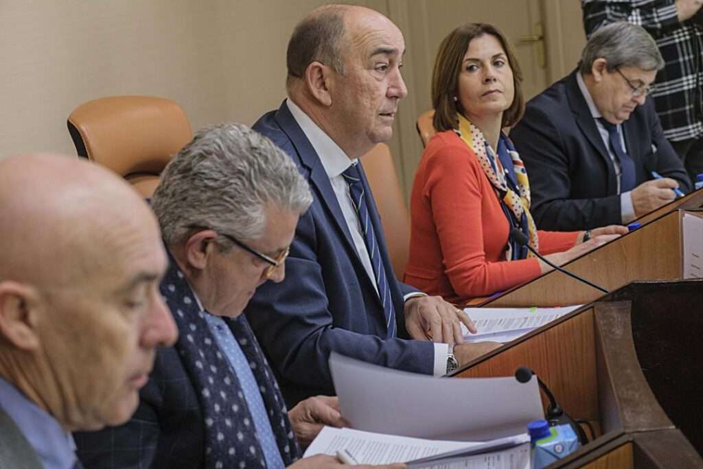 20240229 Pleno Miguel Angel Vicente KAM3350