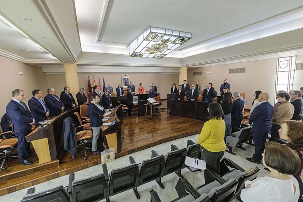 20240229 Pleno Minuto Silencio KAM3347