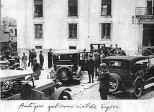 Detalle de la fachada del palacio de los Samillán, derribado para construir el edificio del que fue gobierno civil. Detalle de la fachada del palacio de los Samillán, derribado para construir el edificio del que fue gobierno civil.