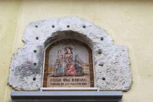 Placa conmemorativa resultado de la recogida de firmas. Placa conmemorativa resultado de la recogida de firmas.