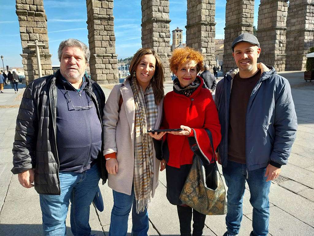 Concejales de IU con La Esteva