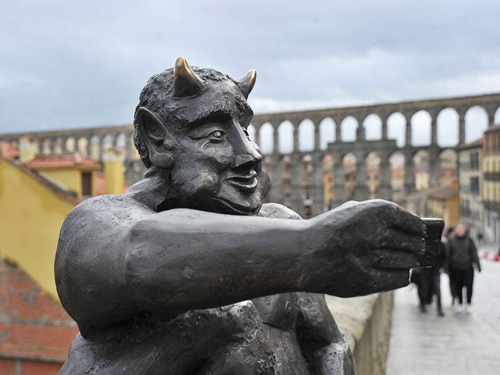 Diablillo de Segovia, en la calle San Juan. / KAMARERO