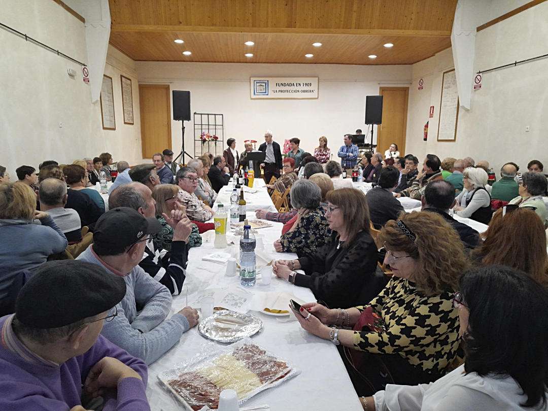 El aniversario de ‘La Prote’ abre el calendario de fiestas tradicionales de febrero 1 El presidente de la Prote Manuel Vírseda dirigiendose a los socios