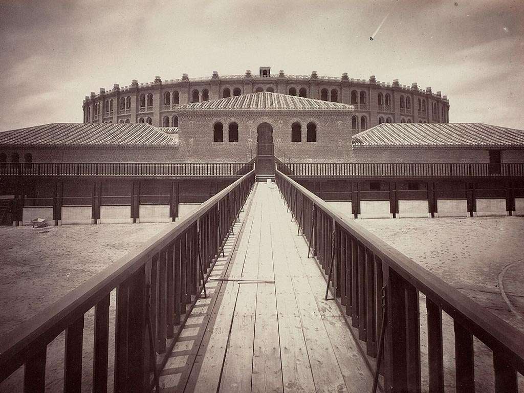 Plaza fuente del berro