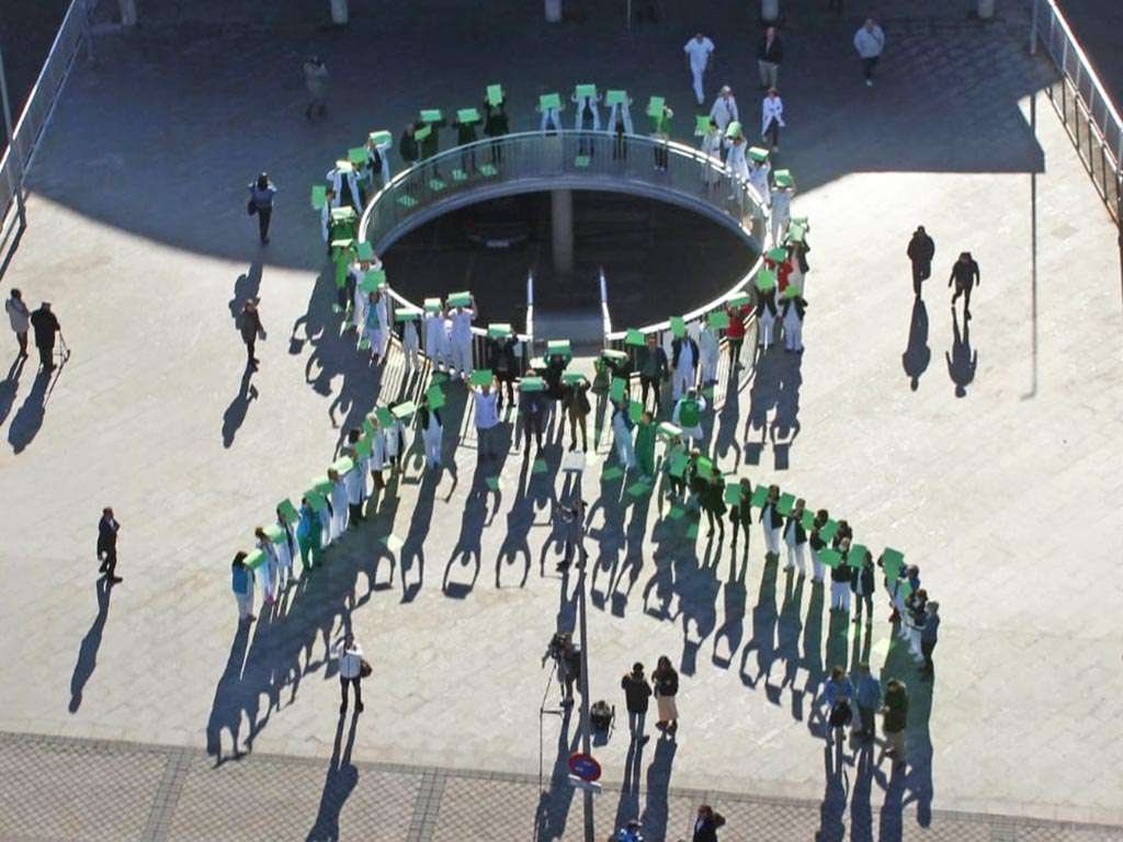 Lazo verde en el Hospital General. / FOTO CEDIDA POR JOSÉ LUIS MARTÍN MAYORAL
