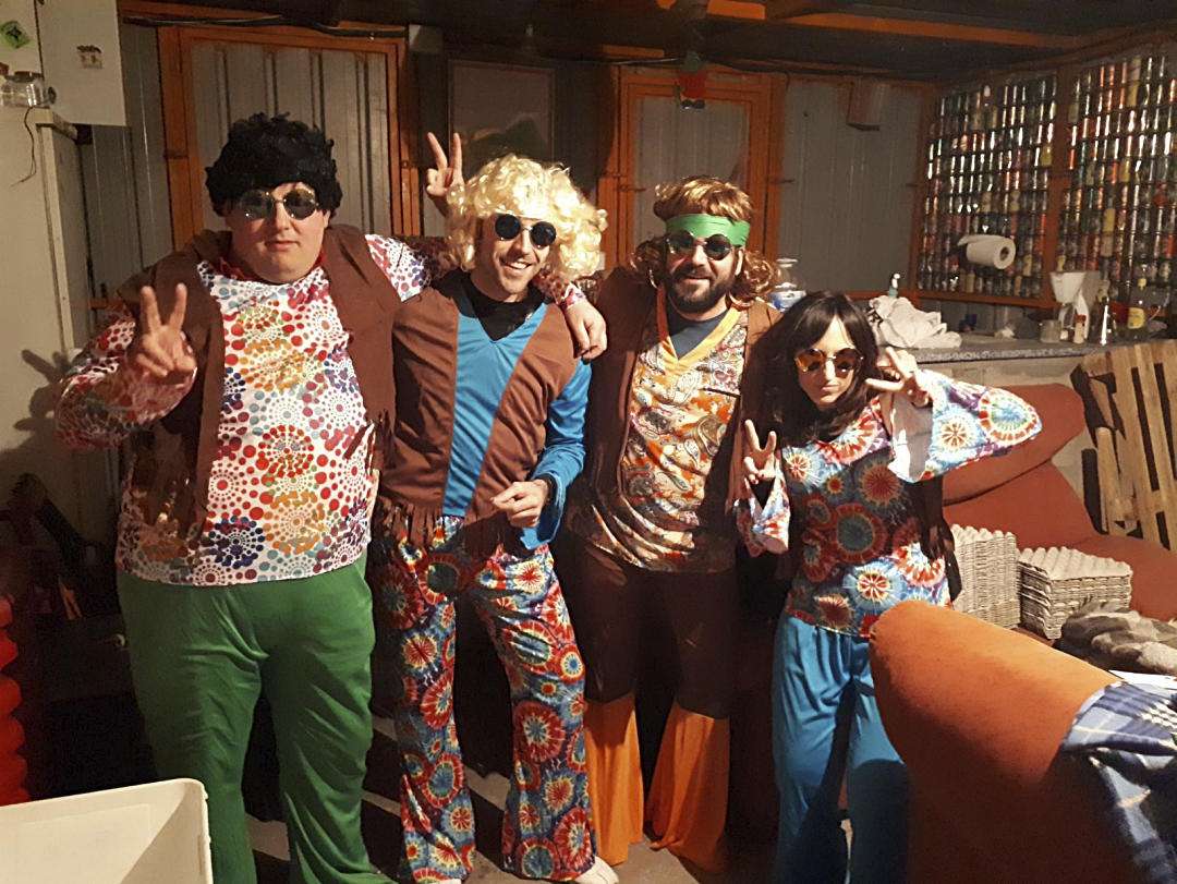 Vecinos disfrutando del Carnaval