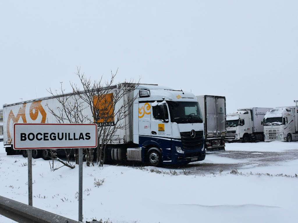 Camiones en el aparcamiento invernal de Boceguillas. / A.M.