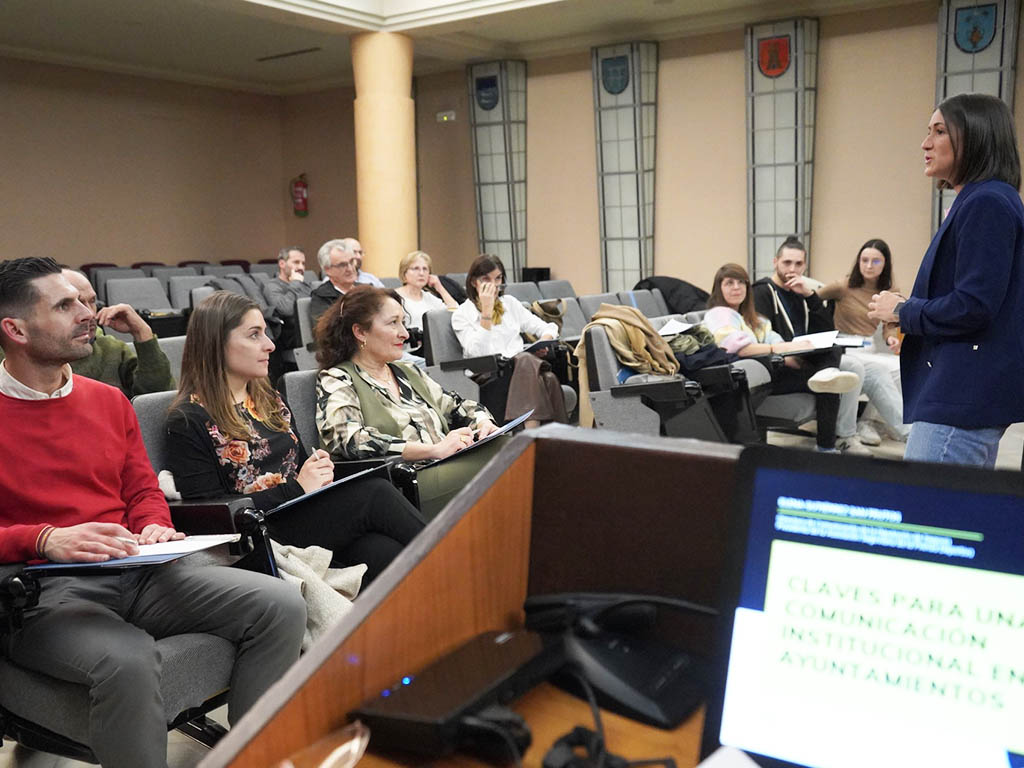 La periodista Elena Gutiérrez, durante la sesión de la Escuela de Gestión.