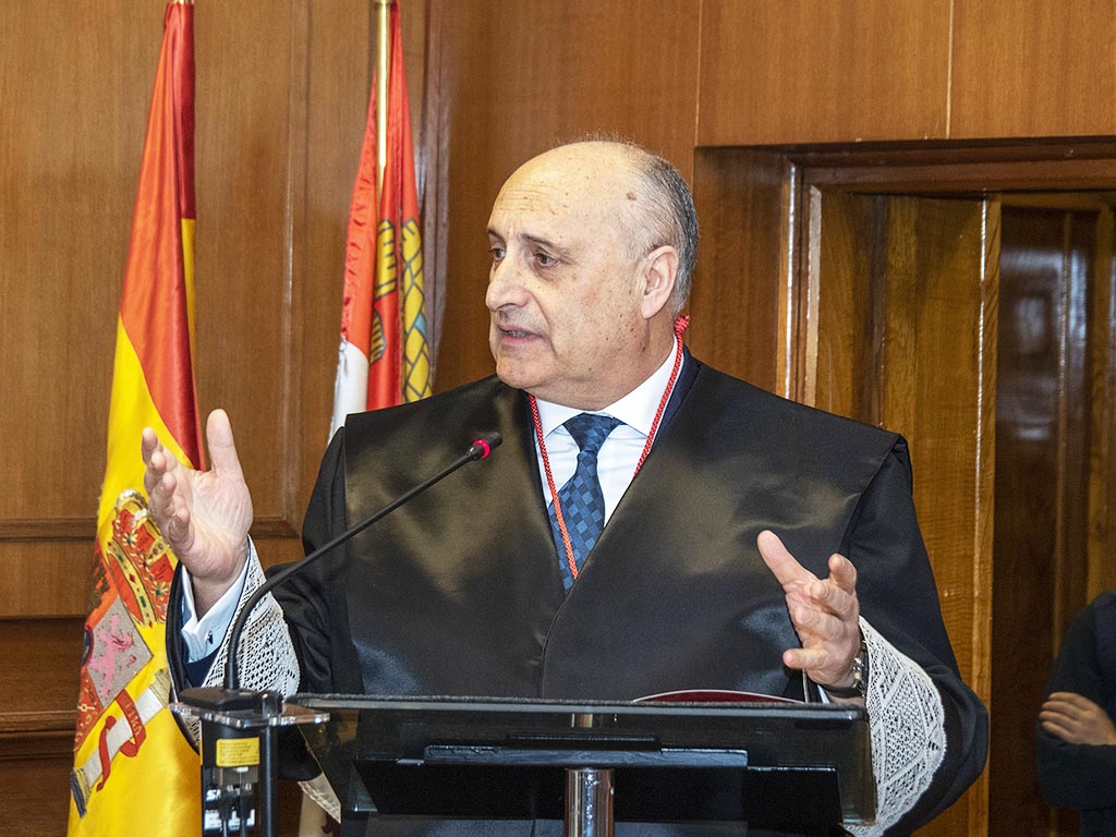 Emilio Fuentetaja, decano del Colegio de Abogados de Segovia. / KAMARERO Emilio Fuentetaja, decano del Colegio de Abogados de Segovia. / KAMARERO