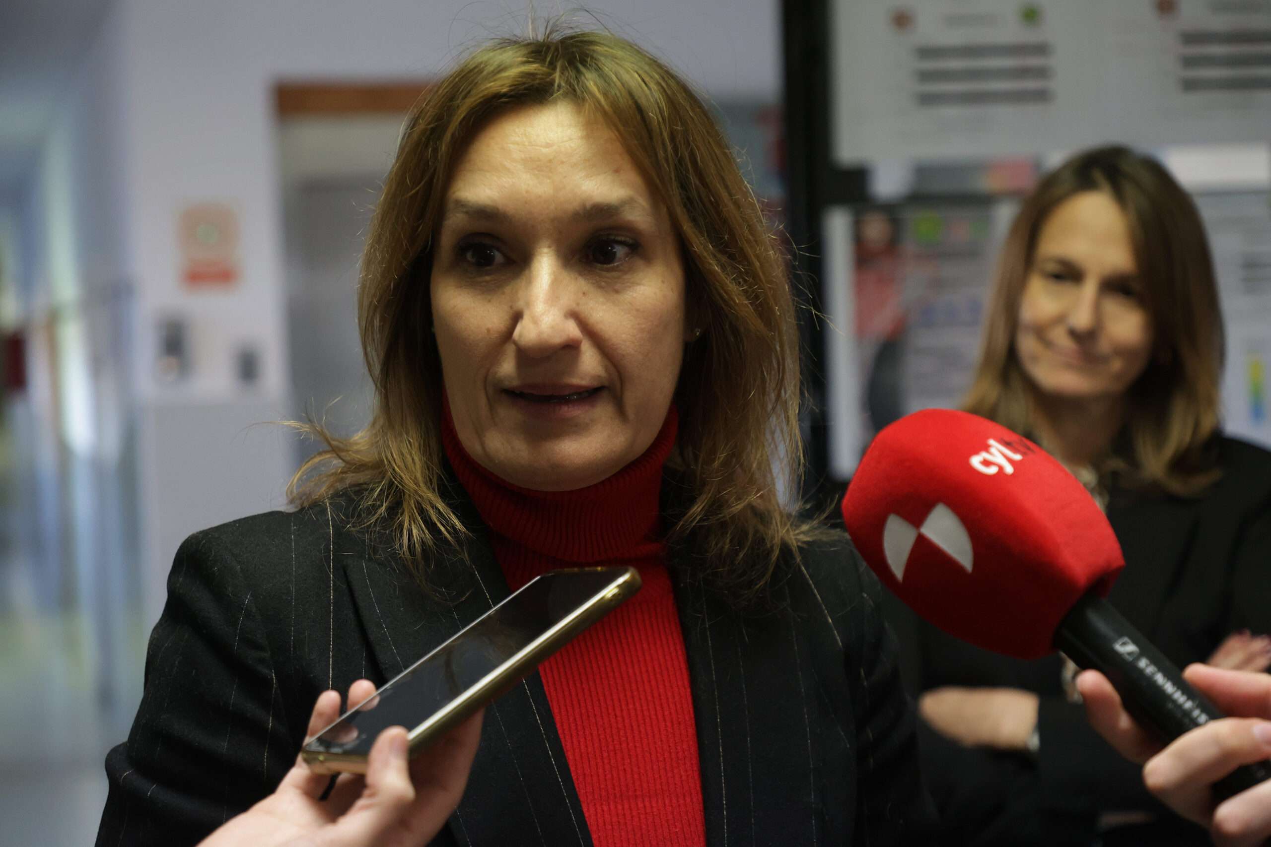 La consejera de Educación inaugura la I Jornada sobre la FP en Sanabria, La Carballeda y Trás os Montes