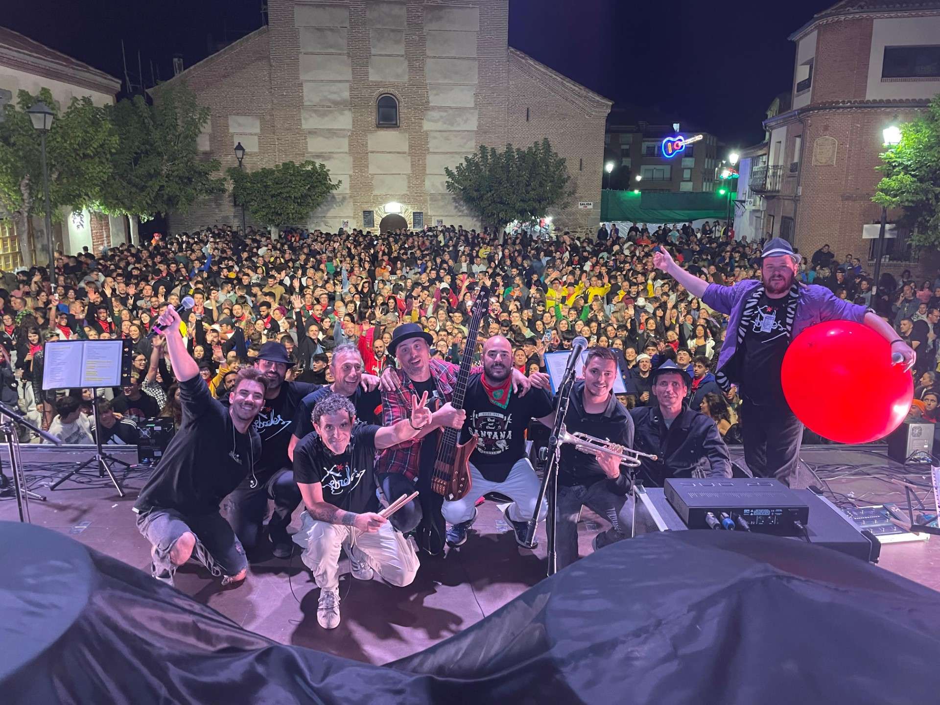 La matanza de Nava de la Asunción vuelve con Los Lebreles en concierto 1 Los Lebreles durante el último concierto en la Función de Nava