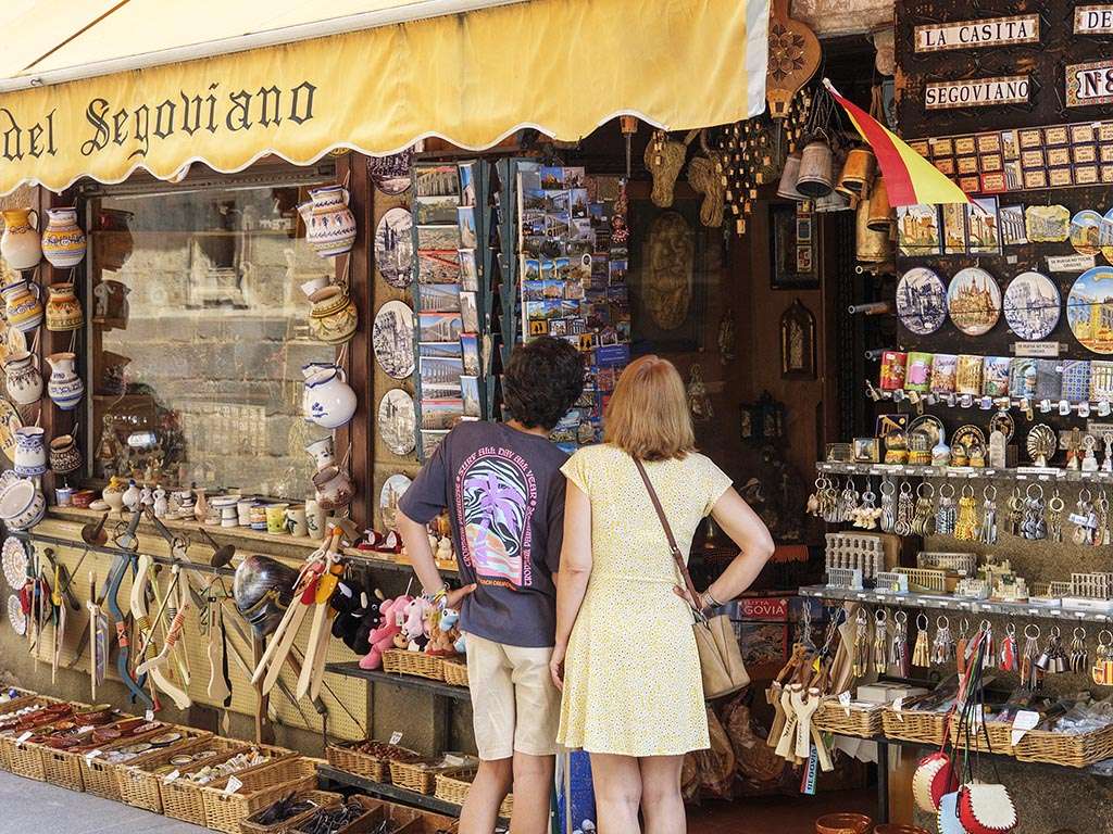 Tienda de souvenirs en Segovia. / KAMARERO