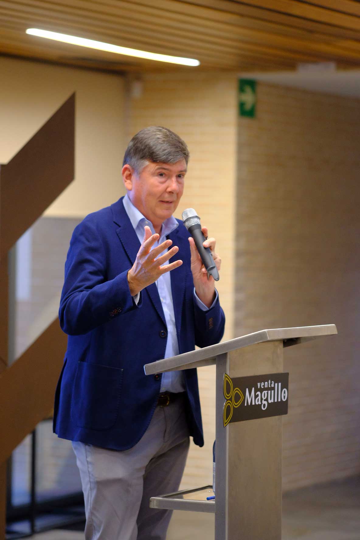 Manuel Pimentel durante su intervención.