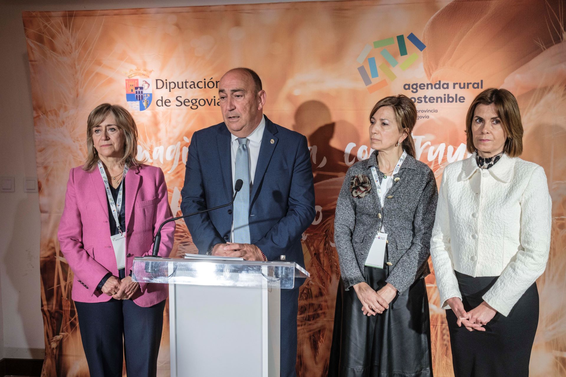 El presidente de la Diputación de Segovia, Miguel Ángel de Vicente, durante el II Foro de Pedraza 2.0.