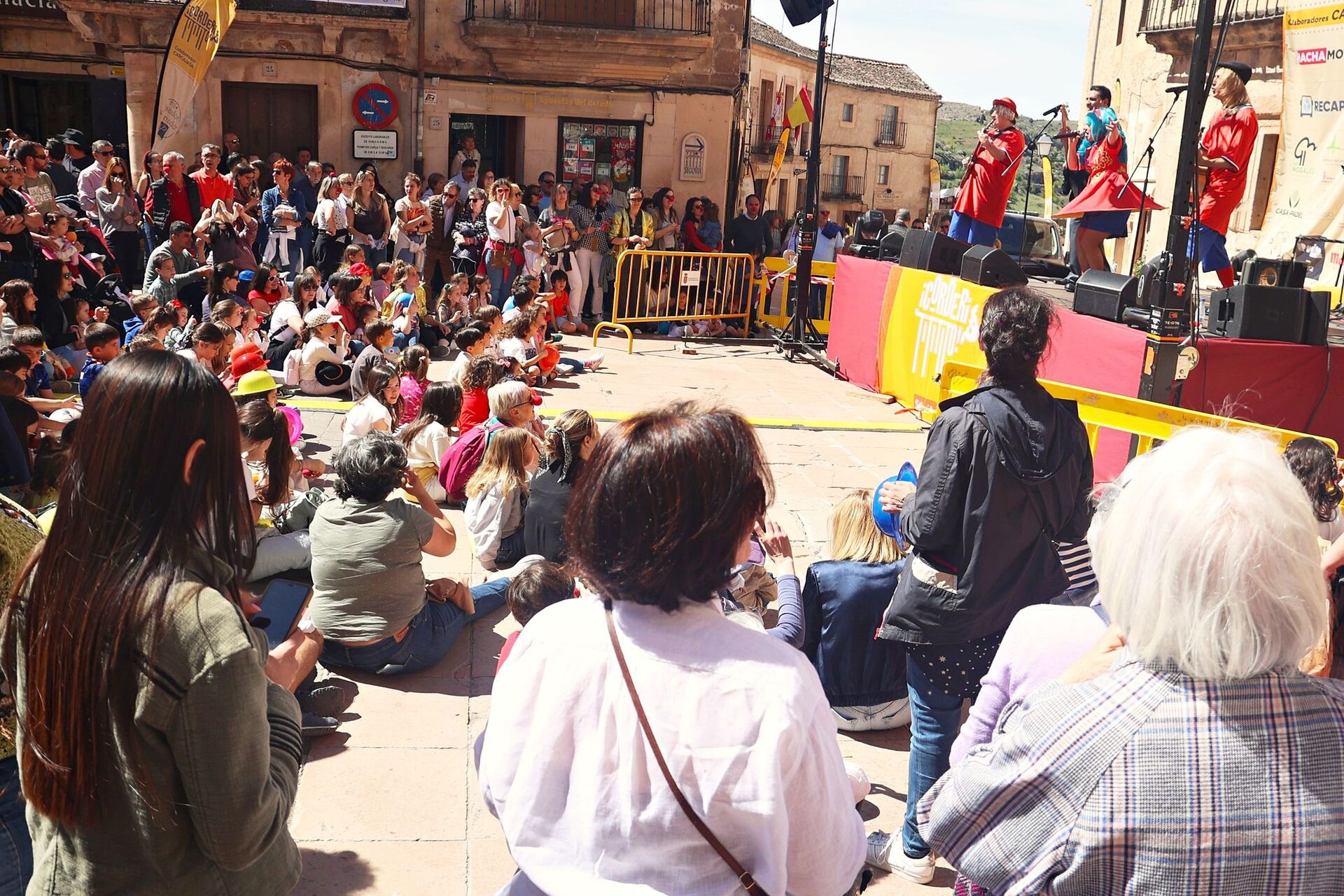 Cientos de personas disfrutaron del show de ‘Los Gabytos’.