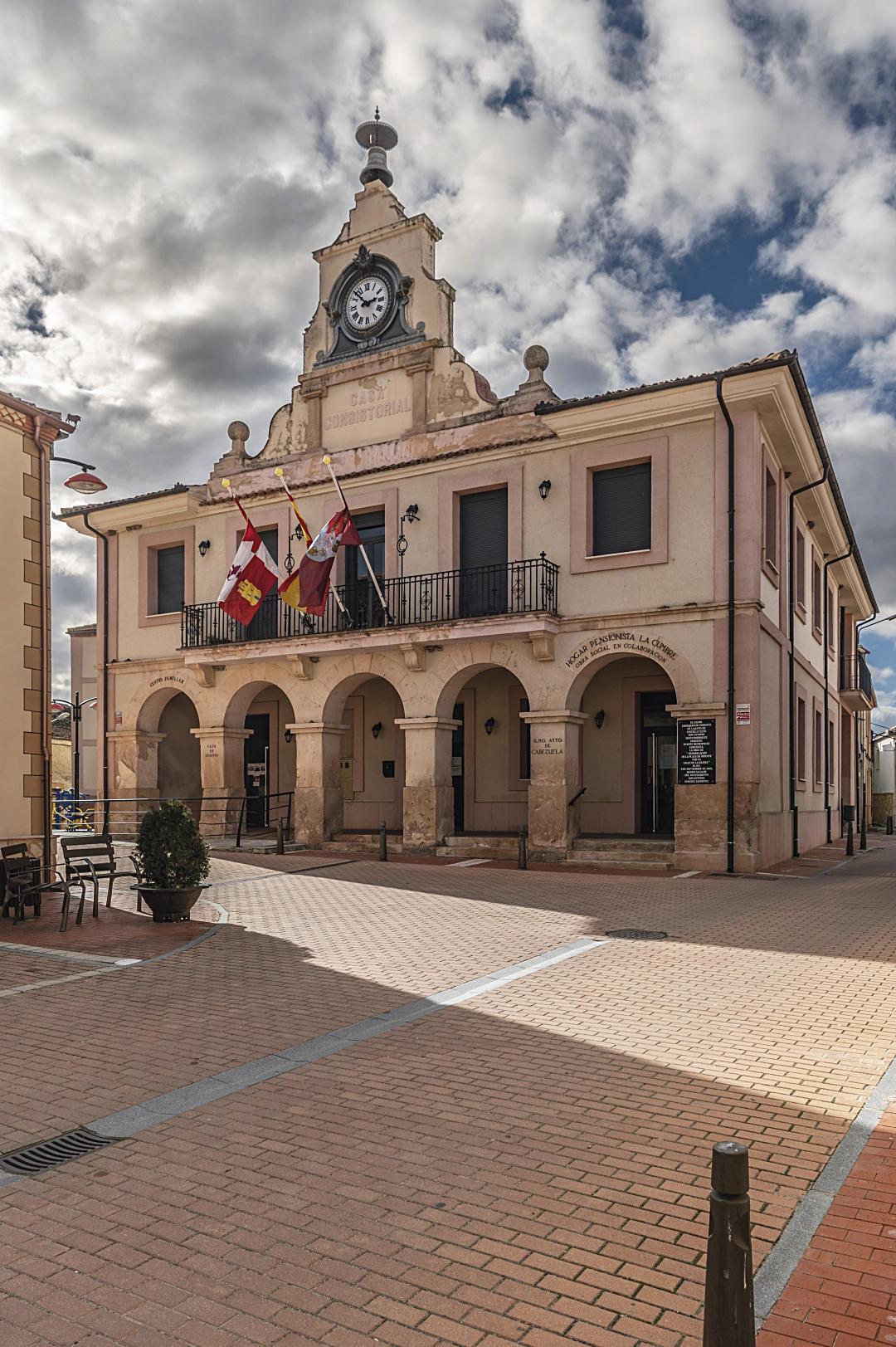 Ayuntamiento de Cabezuela.