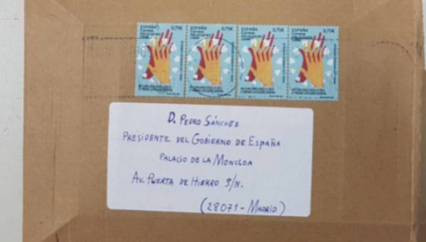 Carta dirigida al presidente del Gobierno con los sellos delatores. Carta dirigida al presidente del Gobierno con los sellos delatores.