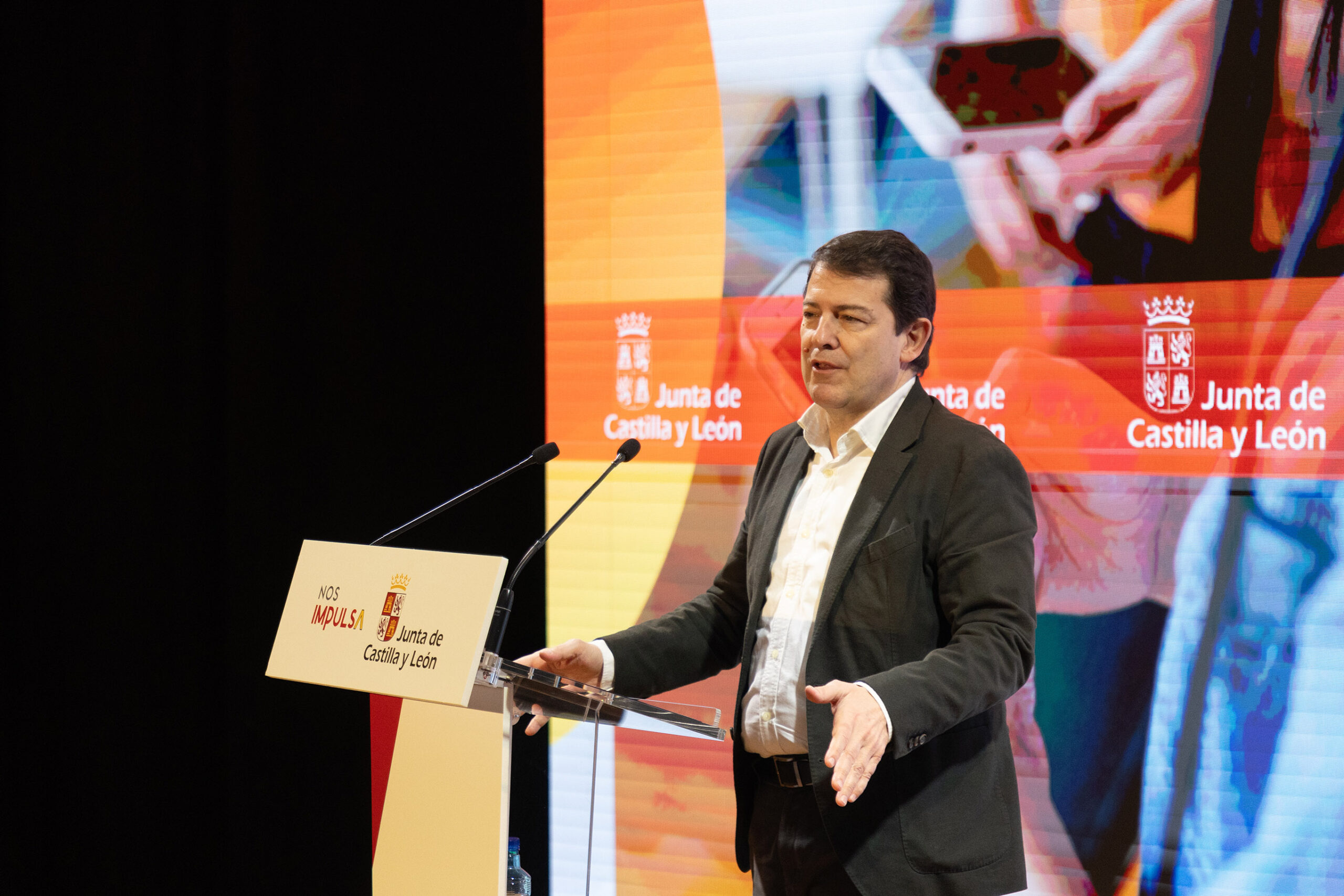 Presentación del Programa para el correcto uso de las redes sociales entre los jóvenes