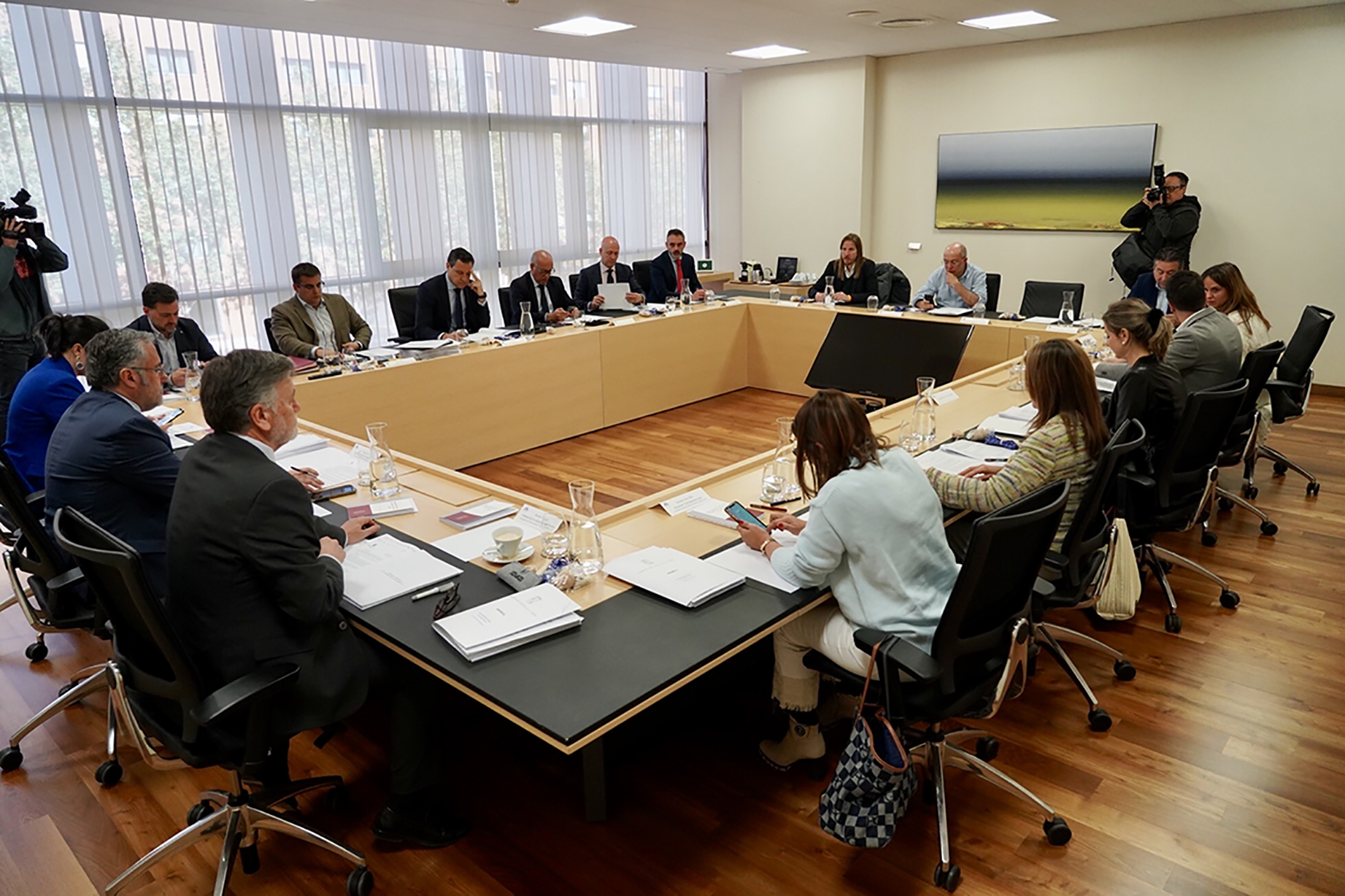 Mesa de las Cortes y de la Junta de Portavoces