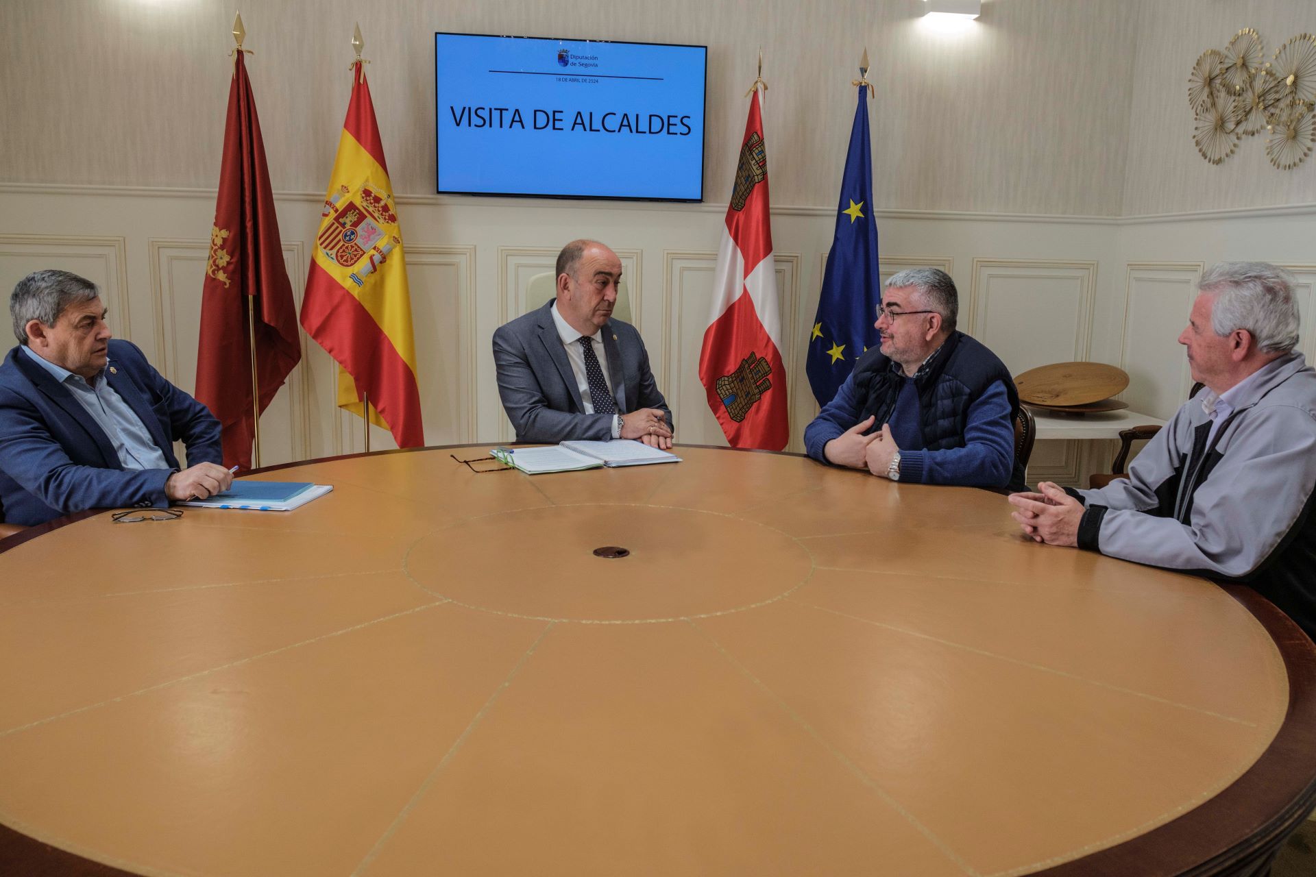 Visita Alcalde Riofrio Riaza Manuel Garcia Gil KAM3123