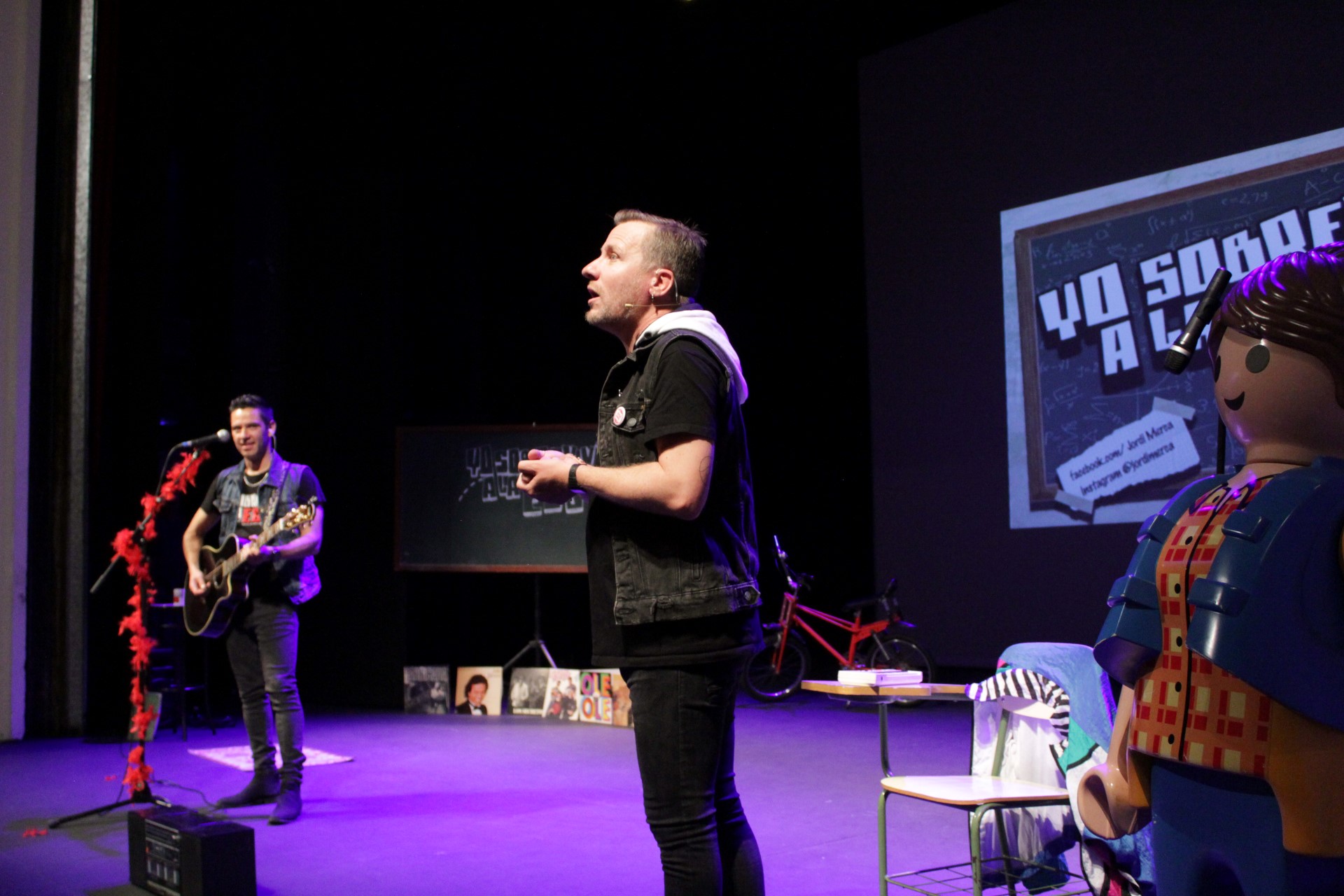 Jordi Merca y Mario Martínez en el escenario del Juan Bravo.