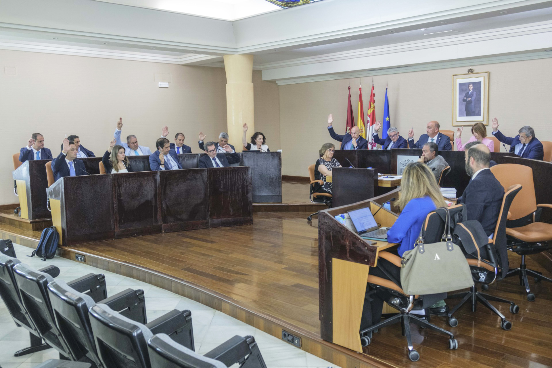 Votación del Pleno de la Diputación. / KAMARERO