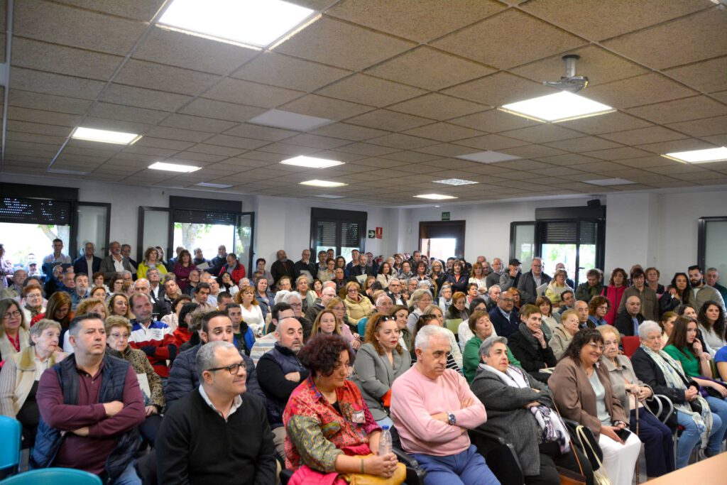 El salón del Iinstituto Cauca Romana completó su aforo. El salón del Iinstituto Cauca Romana completó su aforo.