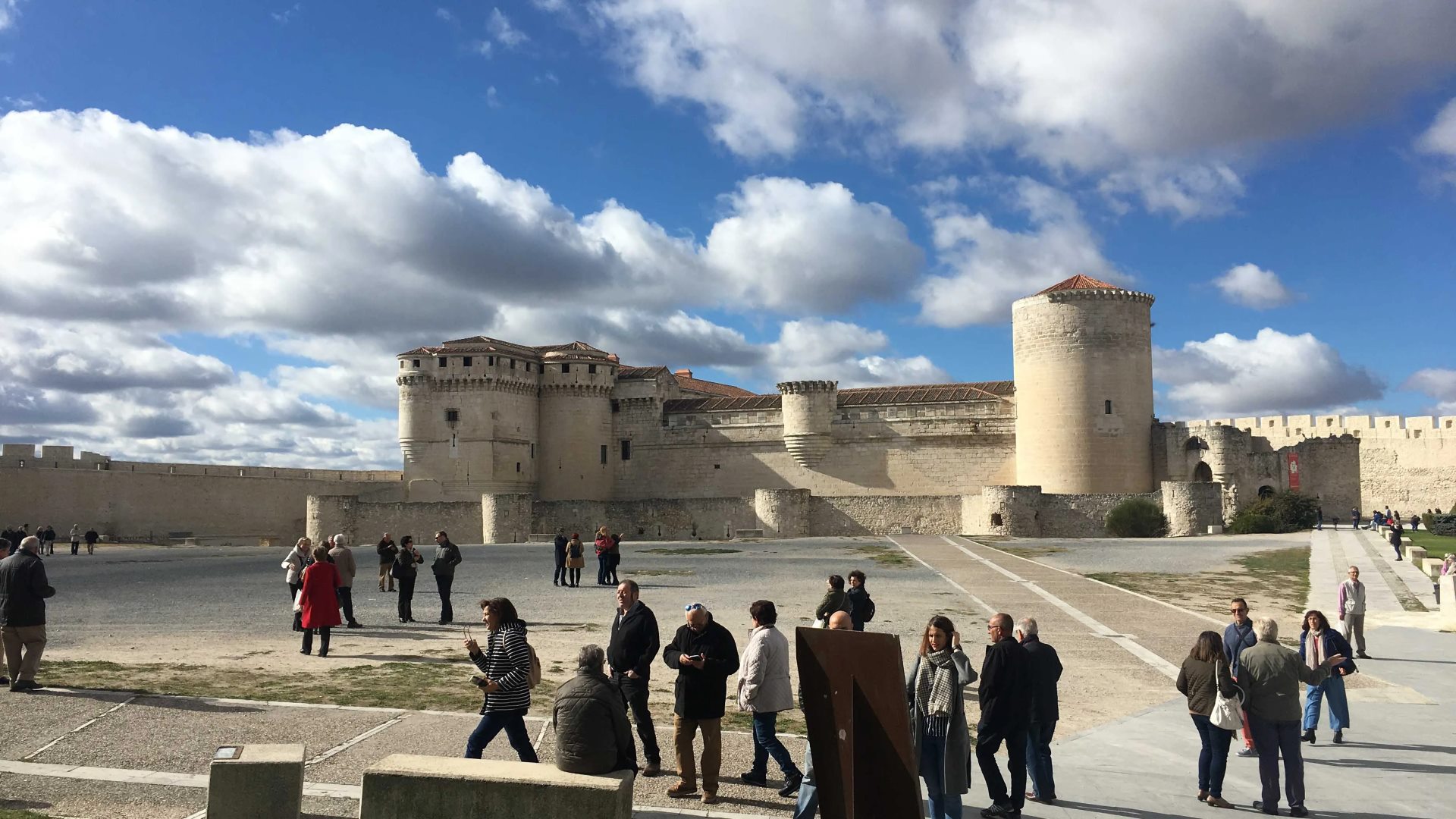 Castillo de Cuéllar, uno de los grandes atractivos turísticos de la villa.