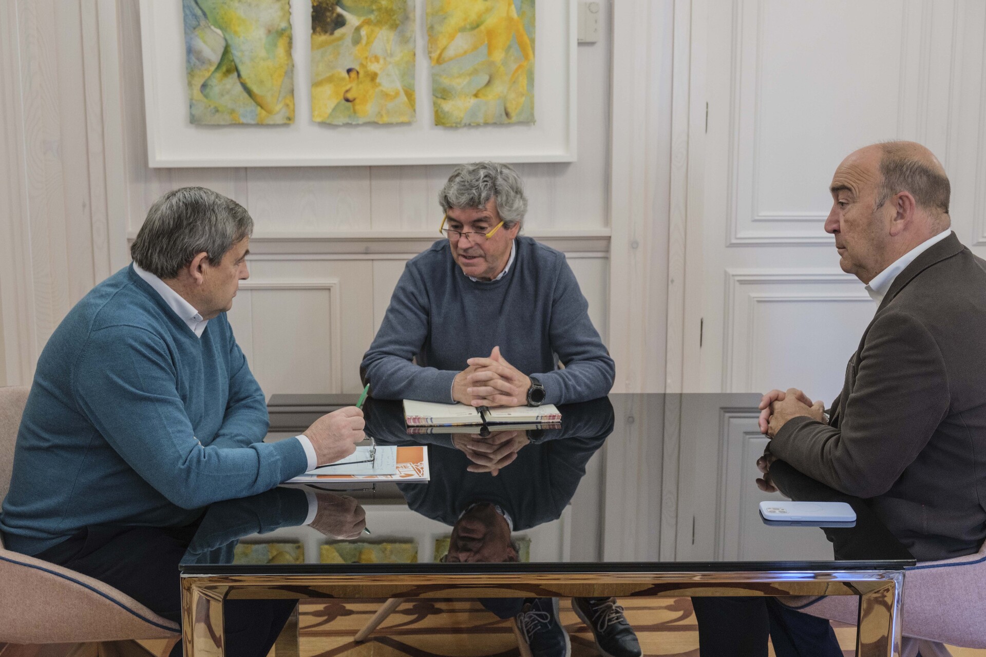 Reunión de Miguel Ángel de Vicente con Víctor Rodríguez, el nuevo alcalde de Arcones.