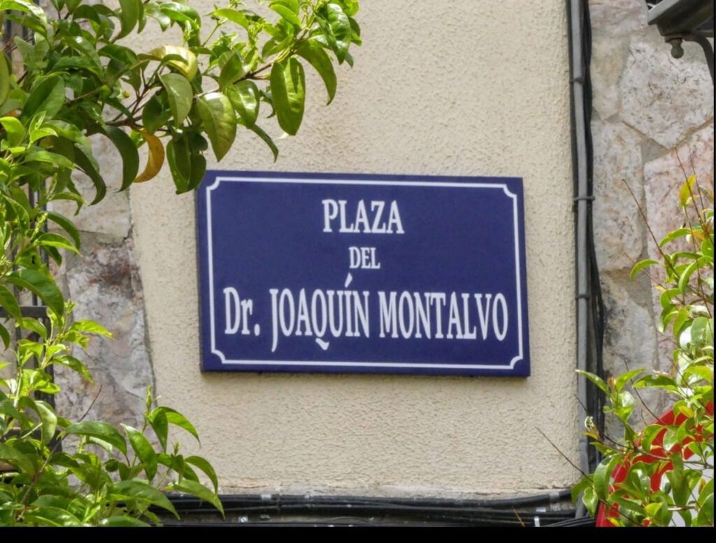 Antigua plaza del Pozo de Bercial con su nuevo nombre. Antigua plaza del Pozo de Bercial con su nuevo nombre.