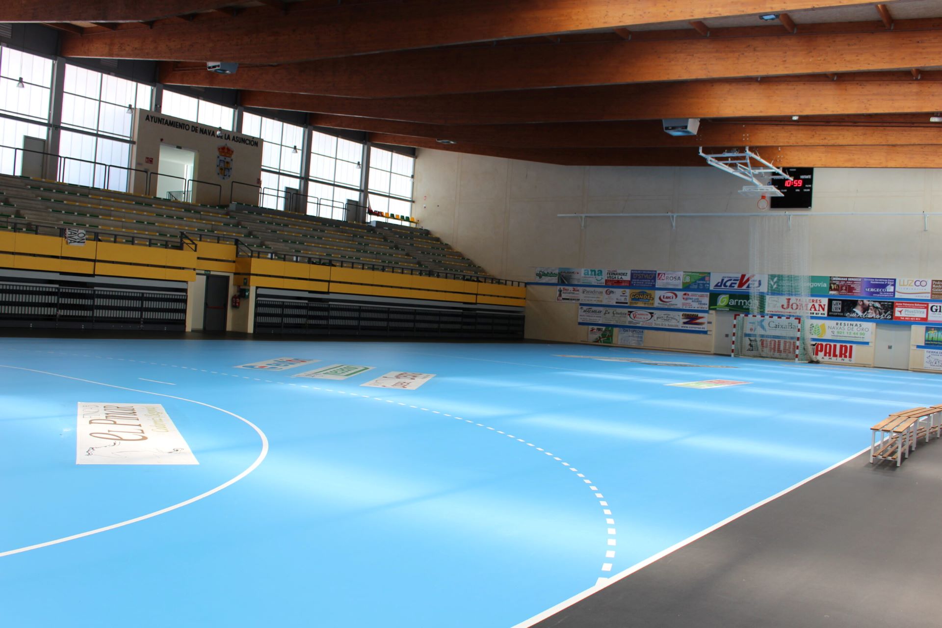 Pabellón 'Guerreros Naveros' de Nava de la Asunción.