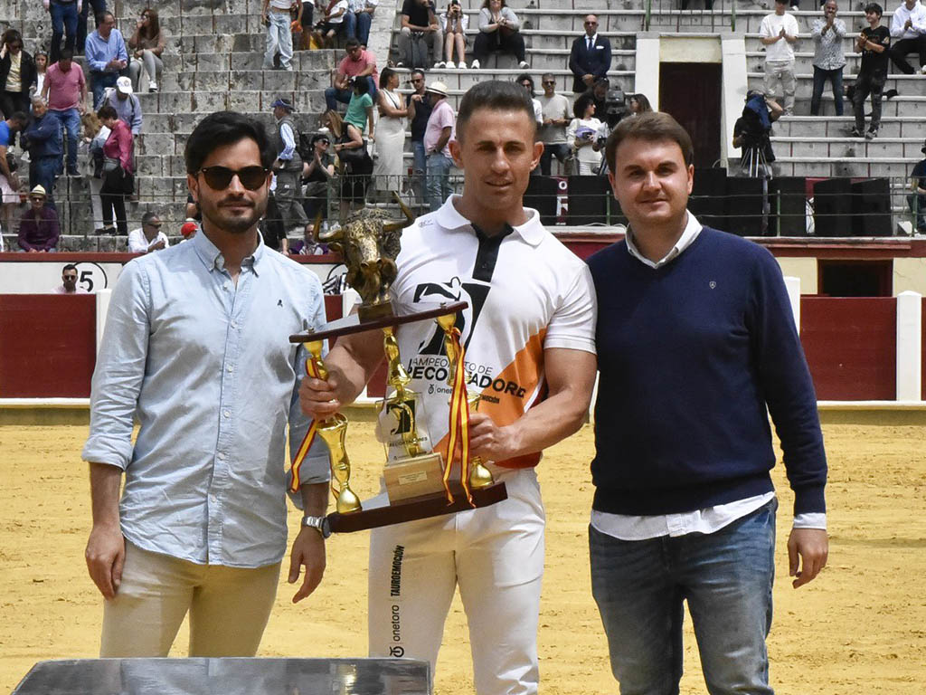 Ignacio de la Viuda, Javier Manso 'Balotelli' y Sergio Moreno. / TAUROEMOCIÓN
