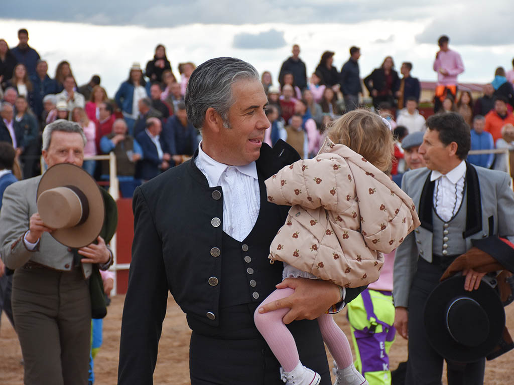 Emilio de Frutos y su hija. / A.M. Emilio de Frutos y su hija. / A.M.