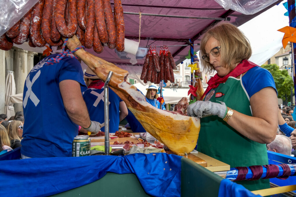Preparación de la Tajada de San Andrés en la Plaza Mayor.