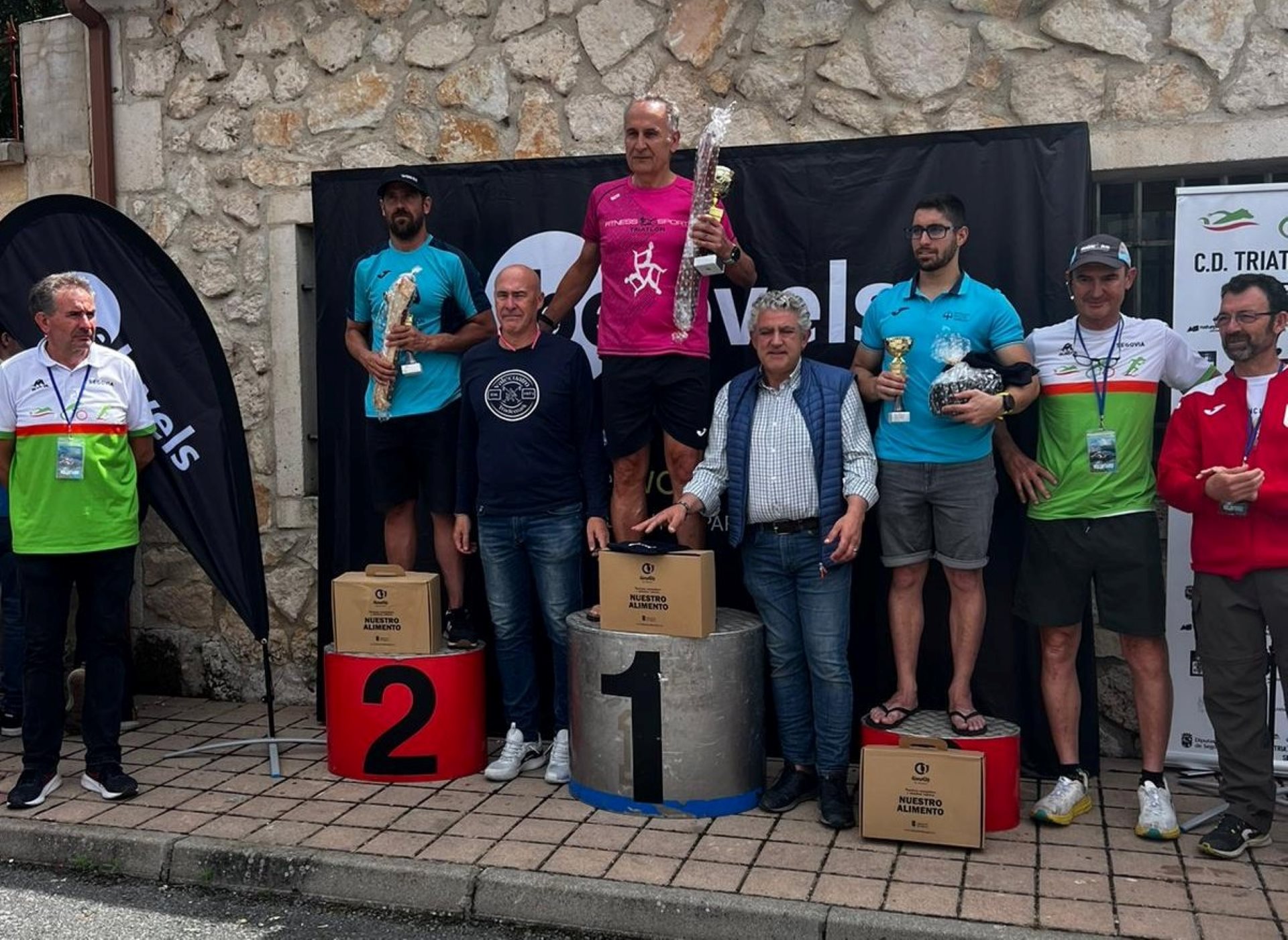 Entrega de premios de la I Travesía a Nado ‘Hoces del Duratón’ en categoría masculina